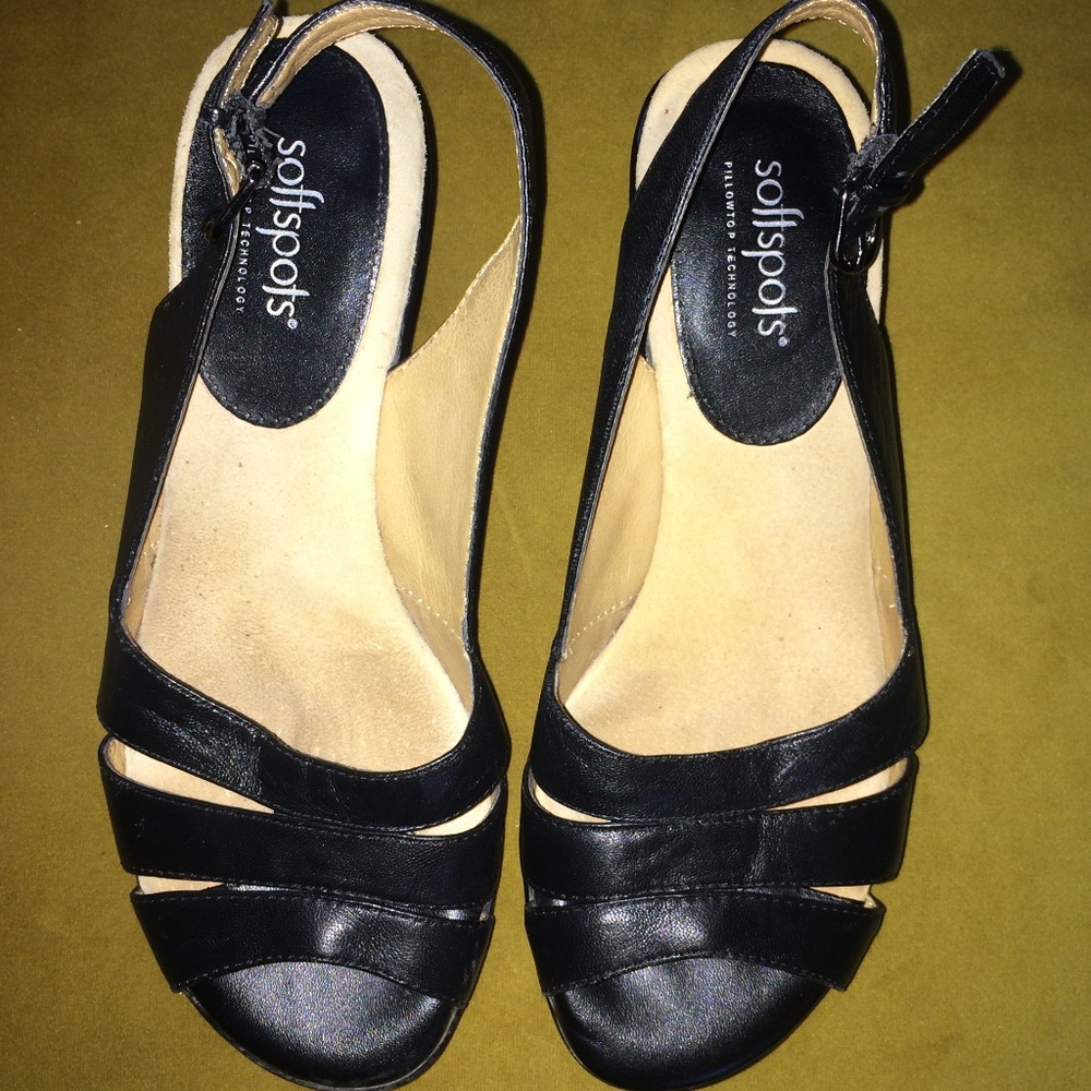 Softspots Black Neima Sandal - 7 WIDE